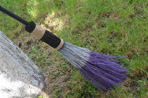 Twin action witch broom